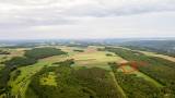  Derrière les ruines de Haute Roche, vue aérienne du terrains Haute Roche à Dourbes