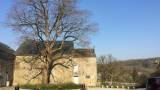 Cour de la ferme-château de Dourbes 